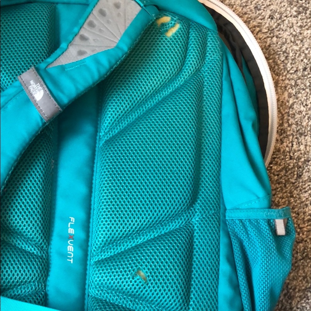 Teal and white The North Face backpack - Picture 5 of 5